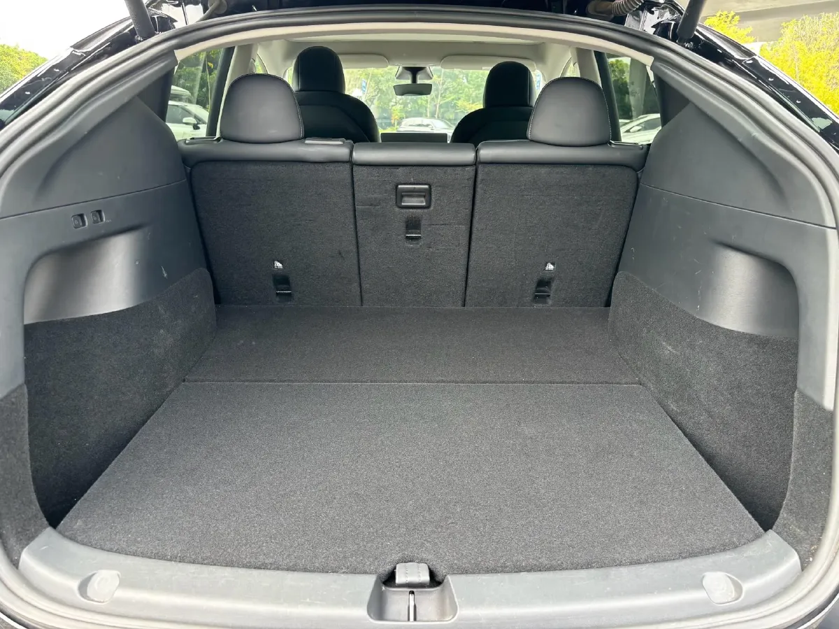 2022 Tesla Model Y BEV 60KWH,autocango,china used car exporter,china ev exporter,chinese used car exporter,chinese used ev exporter