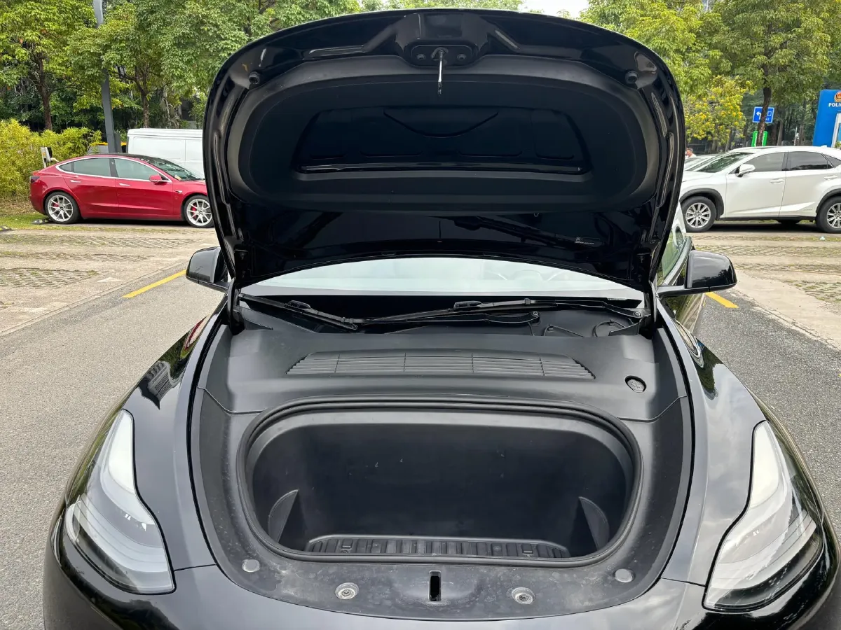 2022 Tesla Model Y BEV 60KWH,autocango,china used car exporter,china ev exporter,chinese used car exporter,chinese used ev exporter