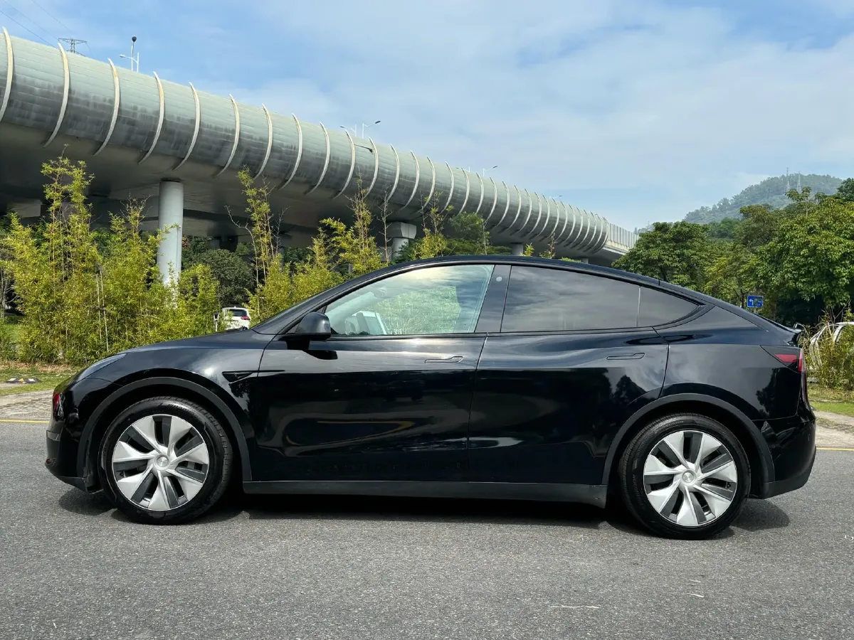 2022 Tesla Model Y BEV 60KWH,autocango,china used car exporter,china ev exporter,chinese used car exporter,chinese used ev exporter