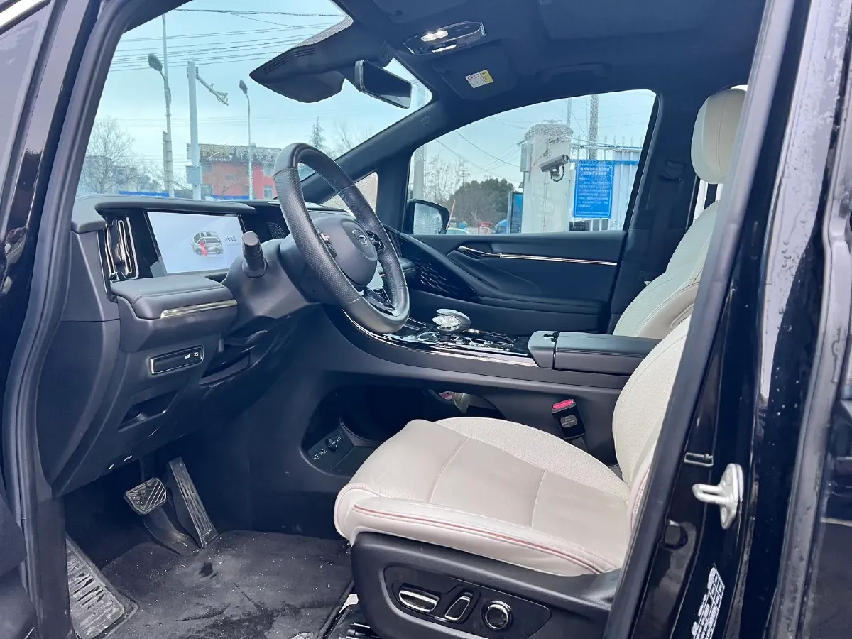 2023 GAC Trumpchi M8 2.0T 190HP L4 E-CVT Hybrid,autocango,china used car exporter,china ev exporter,chinese used car exporter,chinese used ev exporter