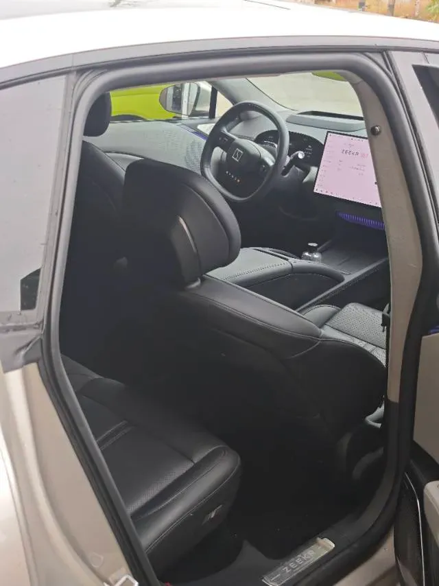 2025 Zeekr 007 BEV 75KWH,autocango,china used car exporter,china ev exporter,chinese used car exporter,chinese used ev exporter