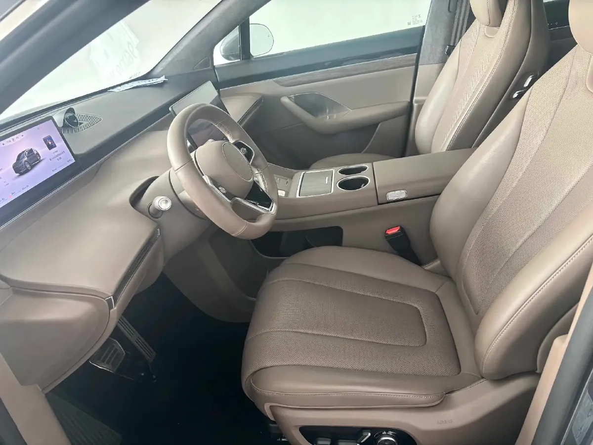 2025 Luxeed R7 REEV 156HP REEV 37KWH,autocango,china used car exporter,china ev exporter,chinese used car exporter,chinese used ev exporter