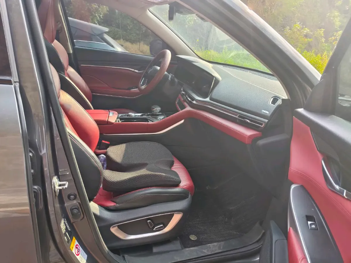 2020 ChangAn CS75 Plus 2.0T 233HP L4 8AT,autocango,china used car exporter,china ev exporter,chinese used car exporter,chinese used ev exporter