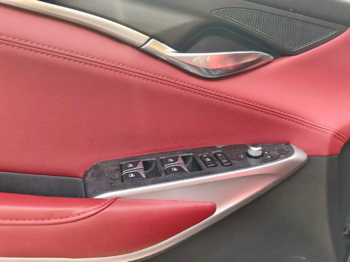 2020 ChangAn CS75 Plus 2.0T 233HP L4 8AT,autocango,china used car exporter,china ev exporter,chinese used car exporter,chinese used ev exporter