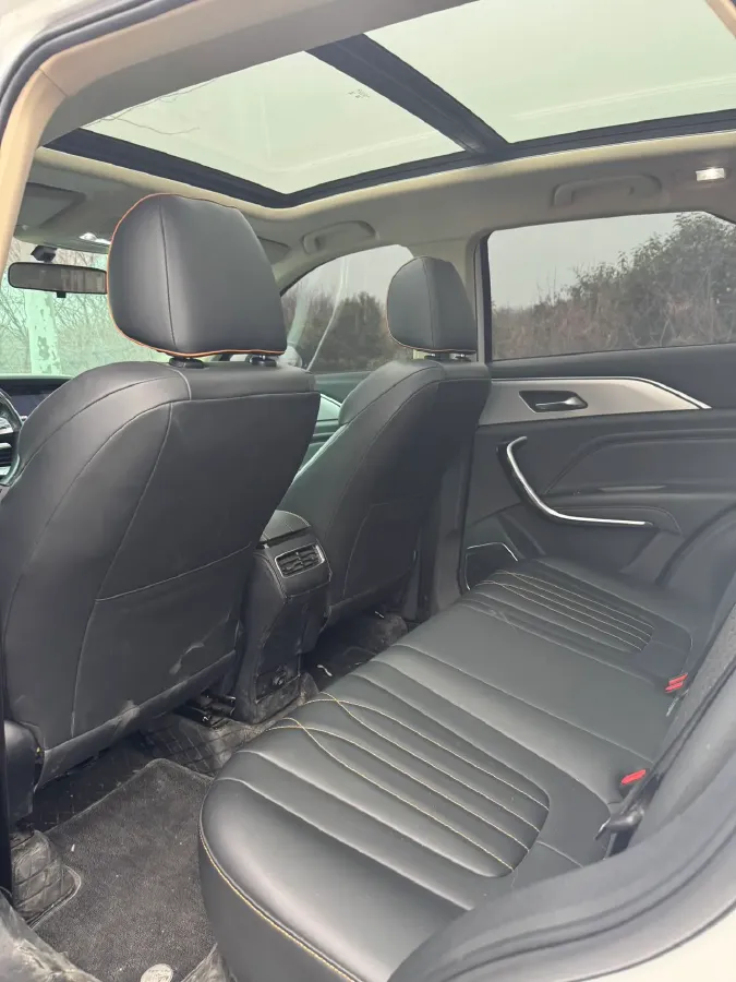 2023 Bestune T77 1.5T 169HP L4 7DCT,autocango,china used car exporter,china ev exporter,chinese used car exporter,chinese used ev exporter