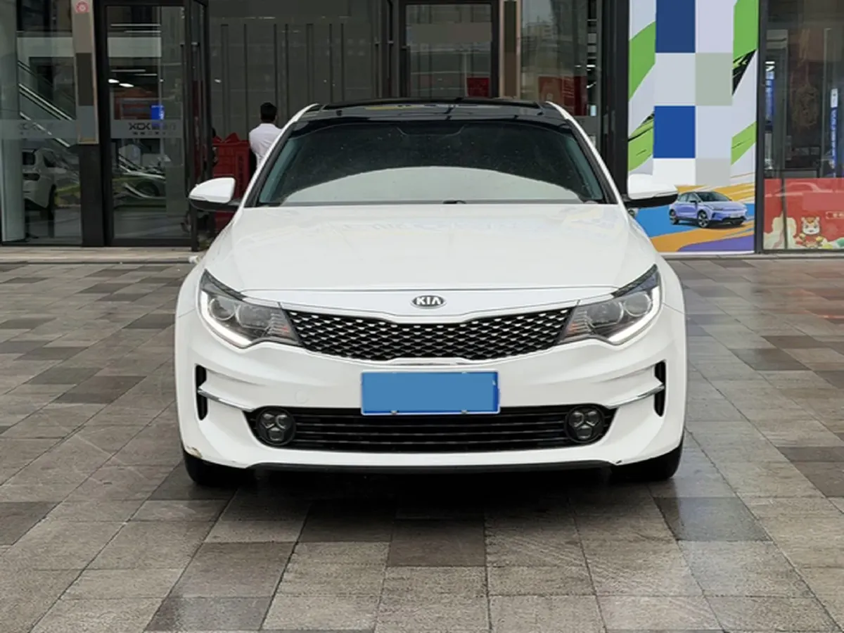 2017 Kia K5 2.0L 161HP L4 6AT,autocango,china used car exporter,china ev exporter,chinese used car exporter,chinese used ev exporter