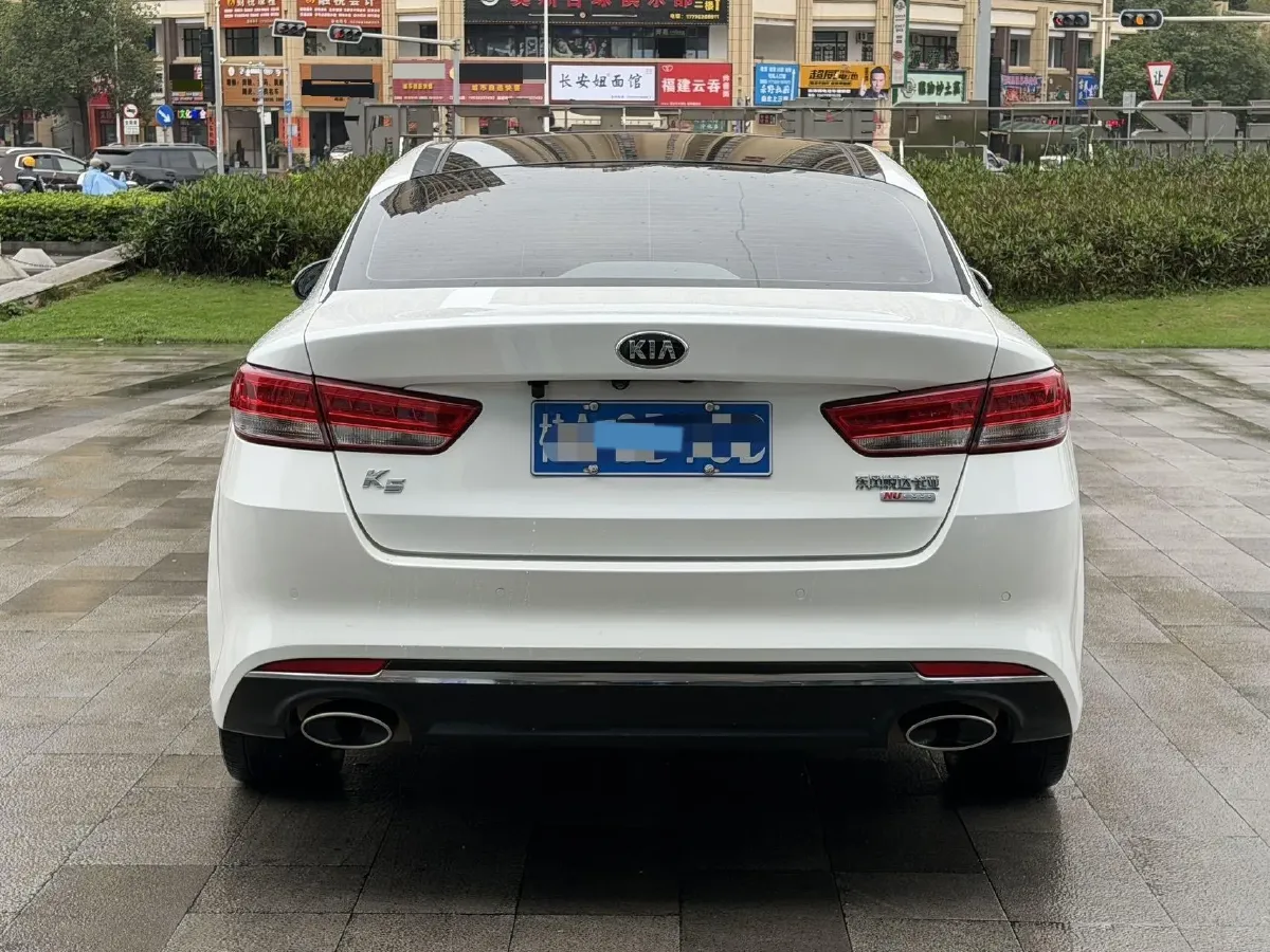 2017 Kia K5 2.0L 161HP L4 6AT,autocango,china used car exporter,china ev exporter,chinese used car exporter,chinese used ev exporter