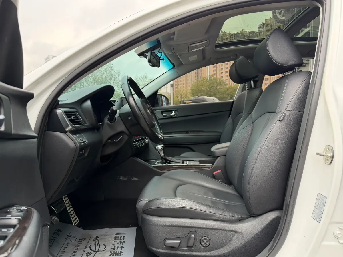 2017 Kia K5 2.0L 161HP L4 6AT,autocango,china used car exporter,china ev exporter,chinese used car exporter,chinese used ev exporter