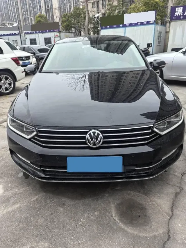 2018 Volkswagen Magotan 1.8T 180HP L4 7DCT,autocango,china used car exporter,china ev exporter,chinese used car exporter,chinese used ev exporter