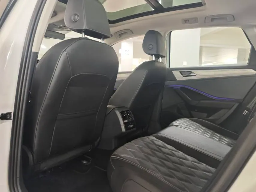 2023 Volkswagen Sagitar 1.5T 160HP L4 7DCT,autocango,china used car exporter,china ev exporter,chinese used car exporter,chinese used ev exporter