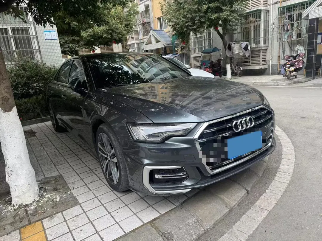 2022 Audi A6L 2.0T 190HP L4 7DCT,autocango,china used car exporter,china ev exporter,chinese used car exporter,chinese used ev exporter