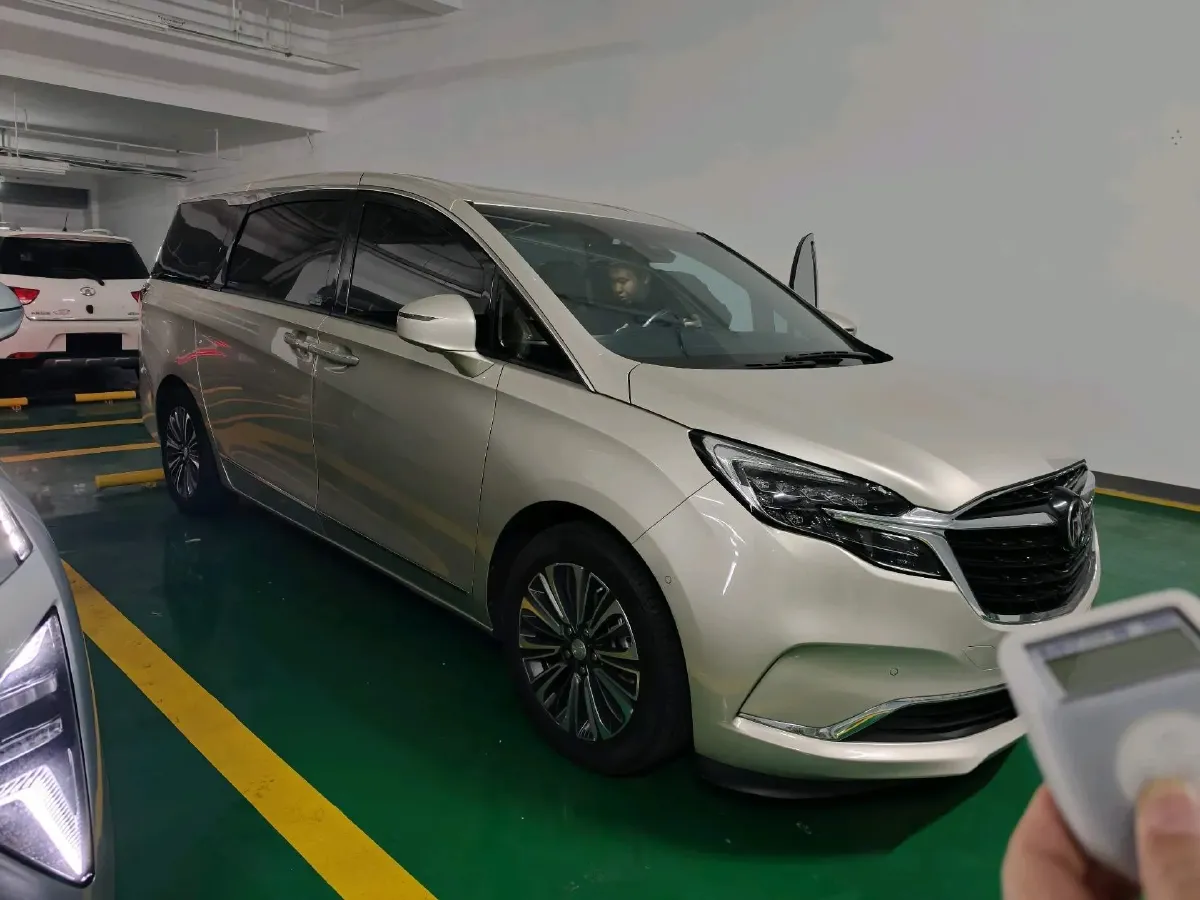 2021 Buick GL8 2.0T 237HP L4 9AT,autocango,china used car exporter,china ev exporter,chinese used car exporter,chinese used ev exporter