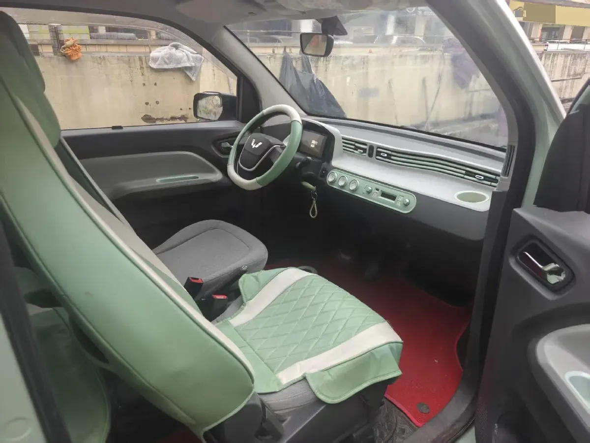 2022 WuLing HongGuang MINI EV BEV 9KWH,autocango,china used car exporter,china ev exporter,chinese used car exporter,chinese used ev exporter