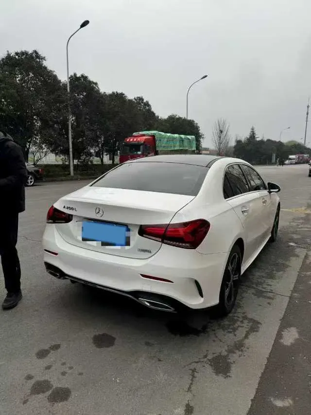 2023 Mercedes-Benz A Class 1.3T 163HP L4 7DCT,autocango,china used car exporter,china ev exporter,chinese used car exporter,chinese used ev exporter