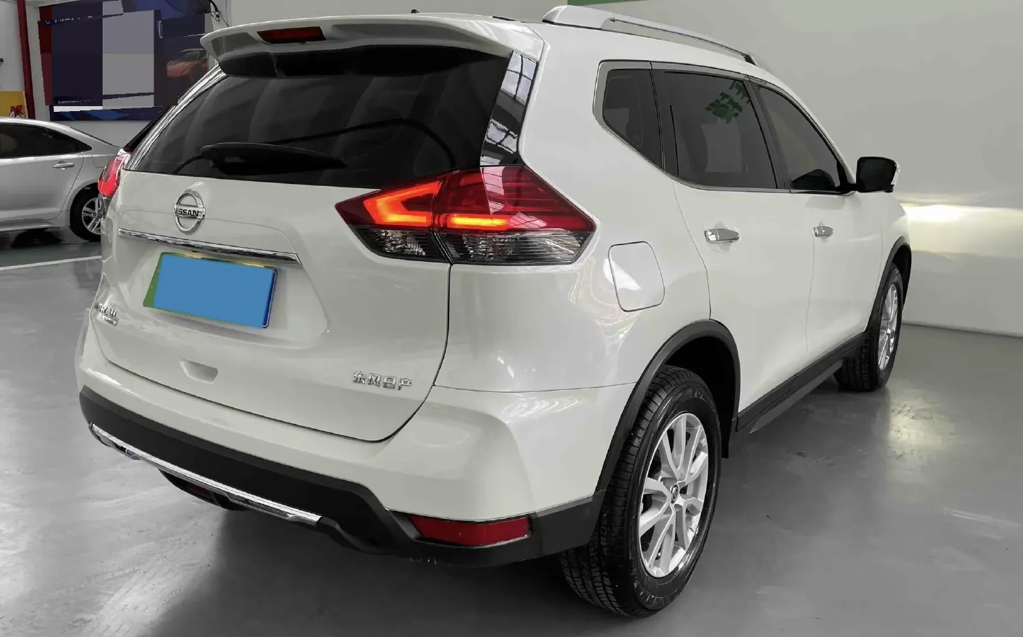 2022 Nissan X-Trail 2.0L 151HP L4 CVT,autocango,china used car exporter,china ev exporter,chinese used car exporter,chinese used ev exporter