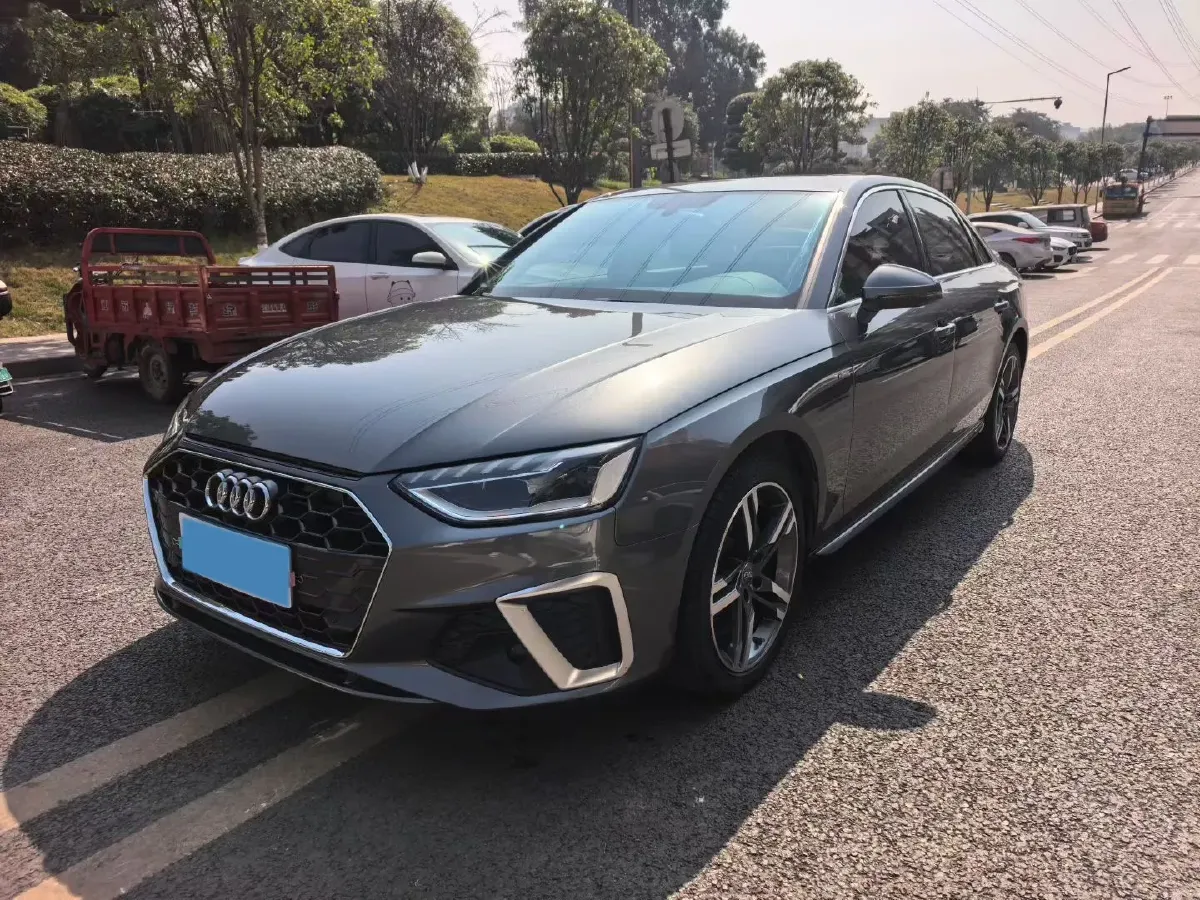 2020 Audi A4L 2.0T 190HP L4 7DCT,autocango,china used car exporter,china ev exporter,chinese used car exporter,chinese used ev exporter