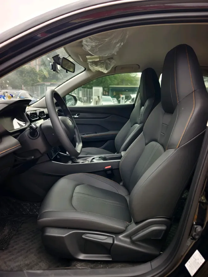 2025 DongFeng Aeolus YiXuan 1.5L 125HP L4 6DCT,autocango,china used car exporter,china ev exporter,chinese used car exporter,chinese used ev exporter