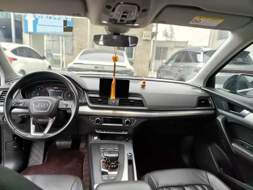 2020 Audi Q5L 2.0T 190HP L4 7DCT,autocango,china used car exporter,china ev exporter,chinese used car exporter,chinese used ev exporter