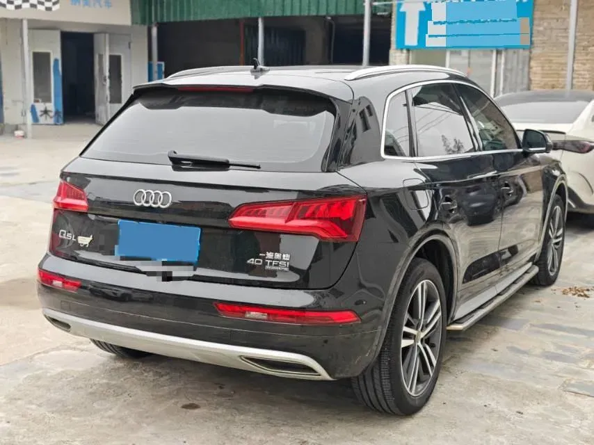 2020 Audi Q5L 2.0T 190HP L4 7DCT,autocango,china used car exporter,china ev exporter,chinese used car exporter,chinese used ev exporter