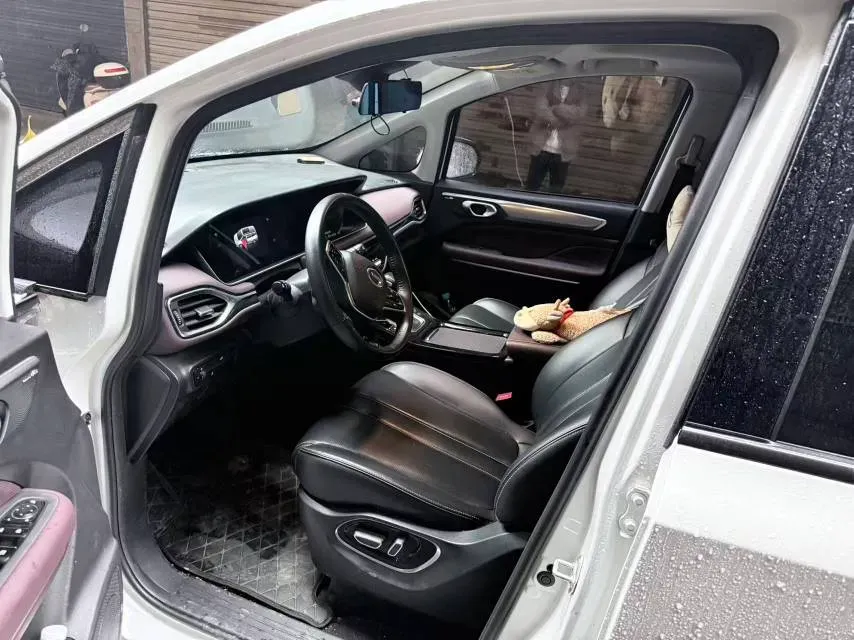 2023 GAC Trumpchi M6 1.5T 177HP L4 7DCT,autocango,china used car exporter,china ev exporter,chinese used car exporter,chinese used ev exporter