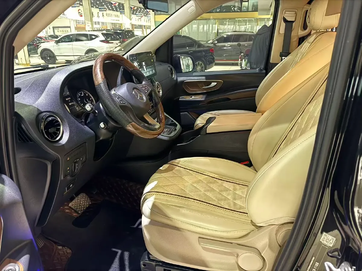 2021 Mercedes-Benz Vito 2.0T 211HP L4 9AT,autocango,china used car exporter,china ev exporter,chinese used car exporter,chinese used ev exporter