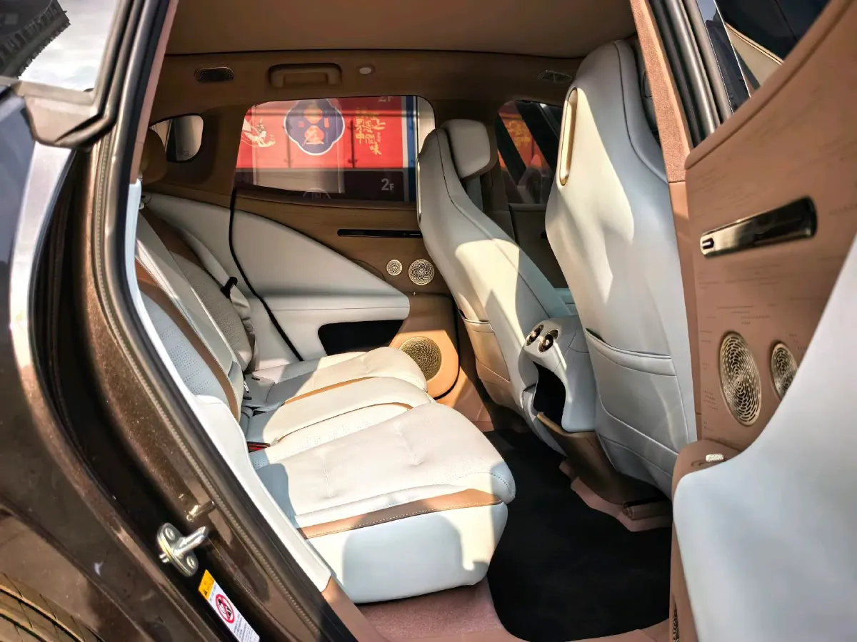 2024 Avatr 07 1.5T 156HP L4 REEV 39.05KWH,autocango,china used car exporter,china ev exporter,chinese used car exporter,chinese used ev exporter