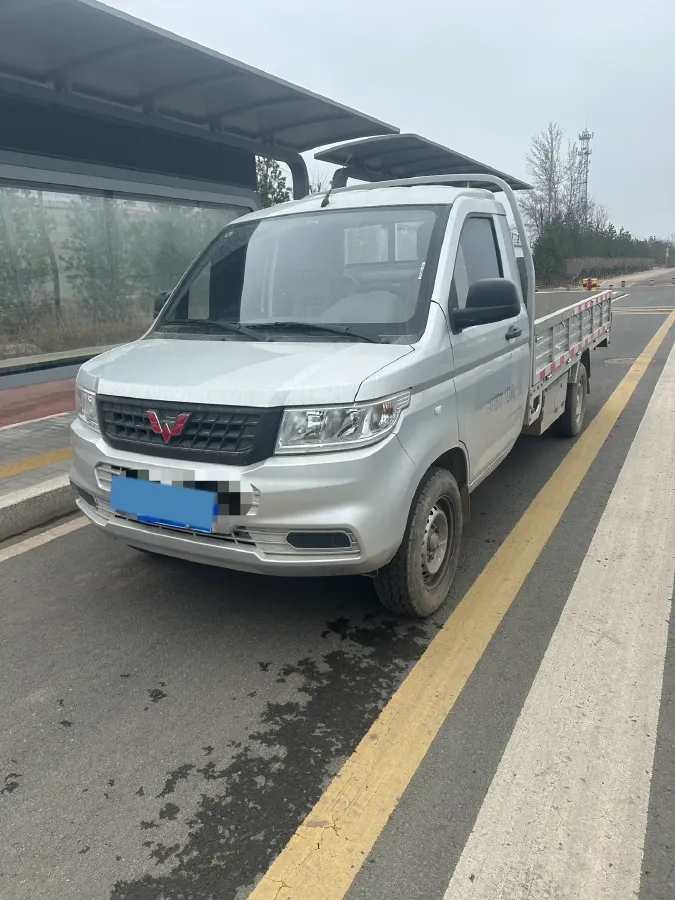 2023 WuLing RongGuang New Truck 1.5L 102HP L4 5MT,autocango,china used car exporter,china ev exporter,chinese used car exporter,chinese used ev exporter