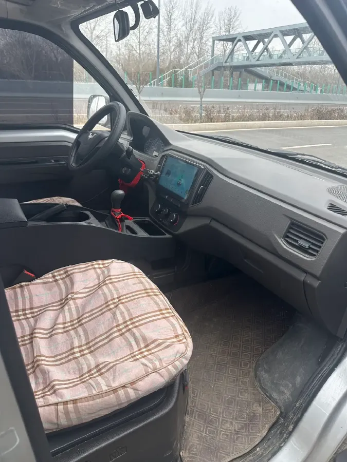 2023 WuLing RongGuang New Truck 1.5L 102HP L4 5MT,autocango,china used car exporter,china ev exporter,chinese used car exporter,chinese used ev exporter