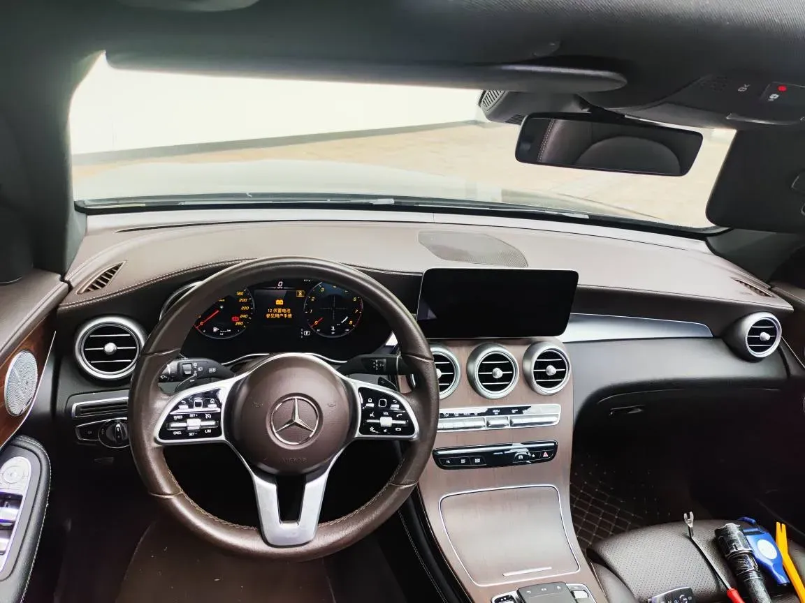 2021 Mercedes-Benz GLC Class 2.0T 258HP L4 9AT,autocango,china used car exporter,china ev exporter,chinese used car exporter,chinese used ev exporter