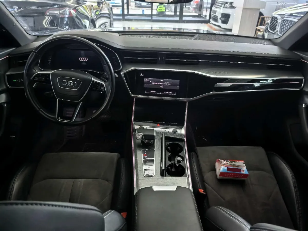 2023 Audi A6L 2.0T 190HP L4 7DCT,autocango,china used car exporter,china ev exporter,chinese used car exporter,chinese used ev exporter