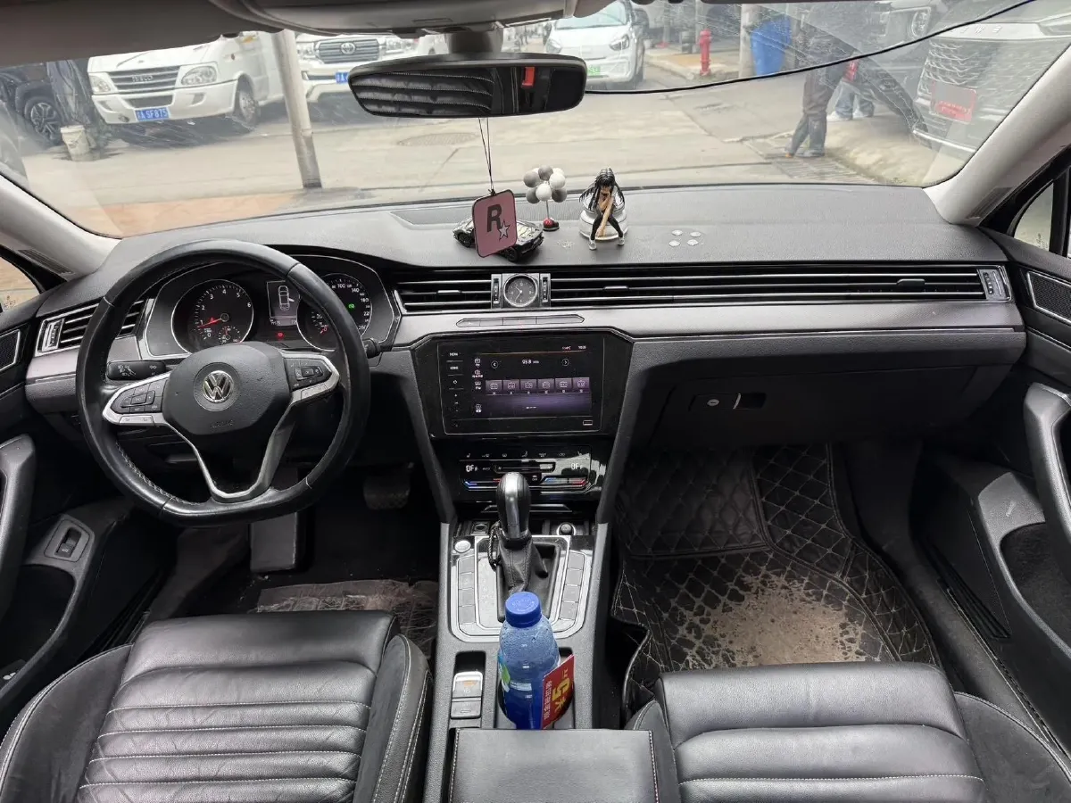 2020 Volkswagen Magotan 2.0T 186HP L4 7DCT,autocango,china used car exporter,china ev exporter,chinese used car exporter,chinese used ev exporter