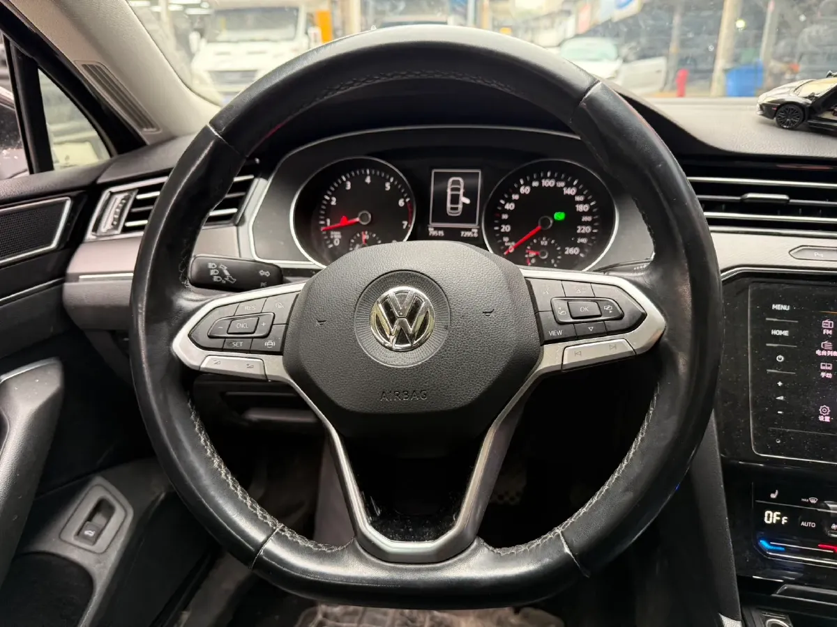 2020 Volkswagen Magotan 2.0T 186HP L4 7DCT,autocango,china used car exporter,china ev exporter,chinese used car exporter,chinese used ev exporter