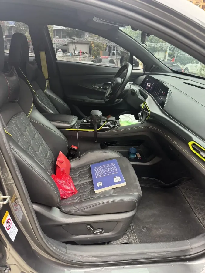 2021 ChangAn UNI-T 1.5T 180HP L4 7DCT,autocango,china used car exporter,china ev exporter,chinese used car exporter,chinese used ev exporter