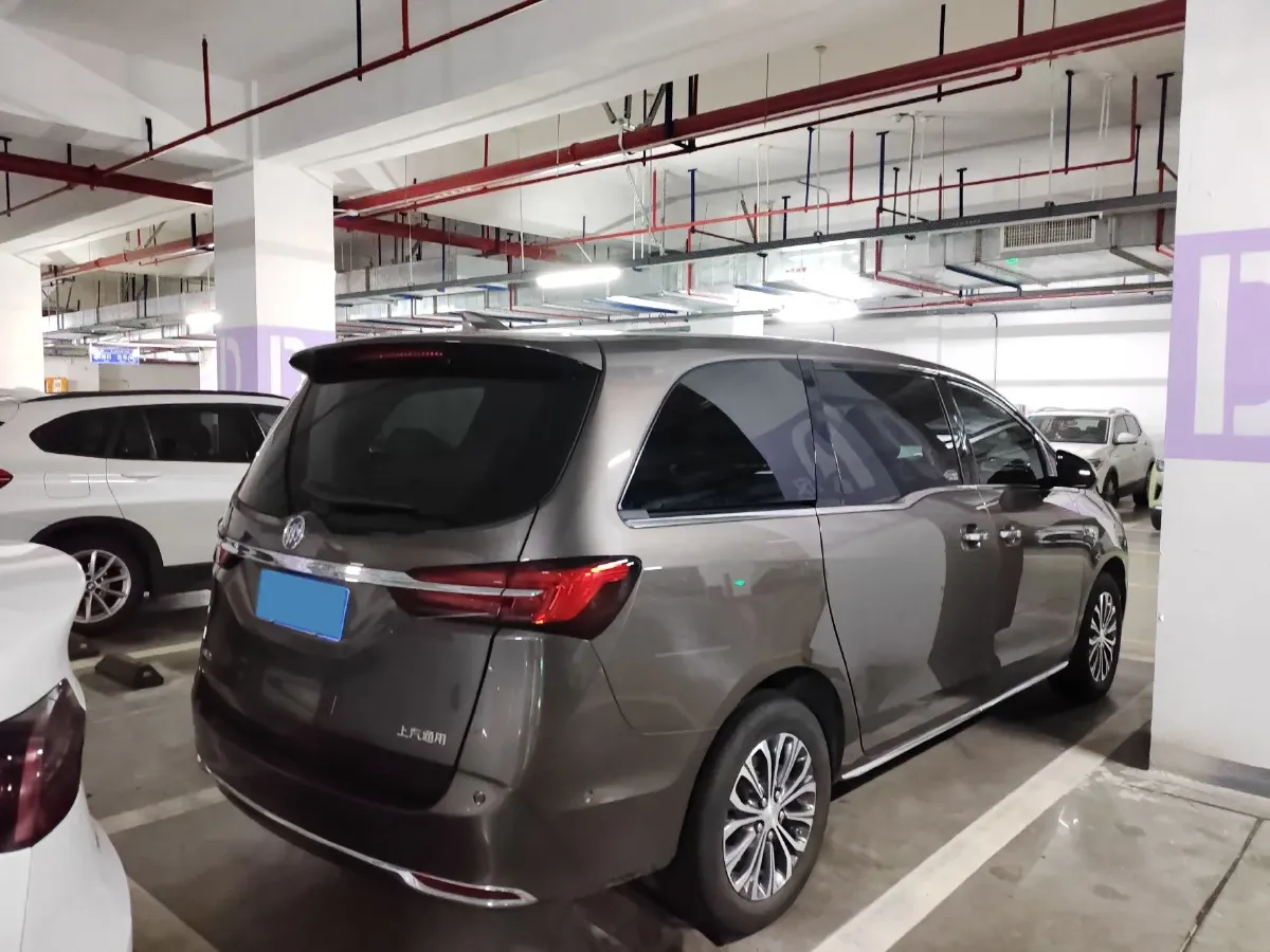 2023 Buick GL8 2.0T 237HP L4 9AT,autocango,china used car exporter,china ev exporter,chinese used car exporter,chinese used ev exporter