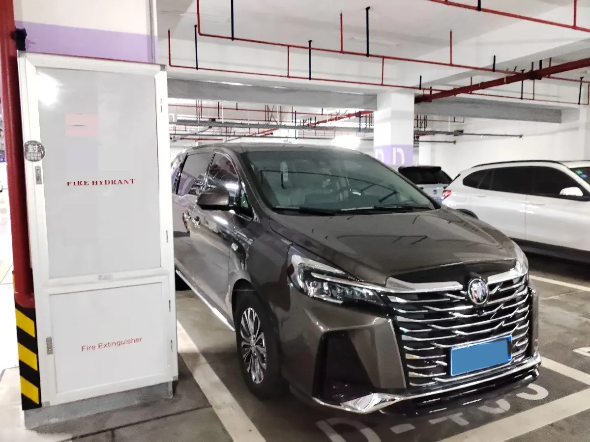 2023 Buick GL8 2.0T 237HP L4 9AT,autocango,china used car exporter,china ev exporter,chinese used car exporter,chinese used ev exporter