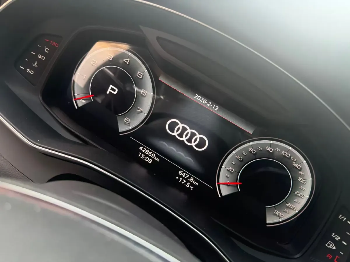 2022 Audi A6L 2.0T 224HP L4 7DCT,autocango,china used car exporter,china ev exporter,chinese used car exporter,chinese used ev exporter