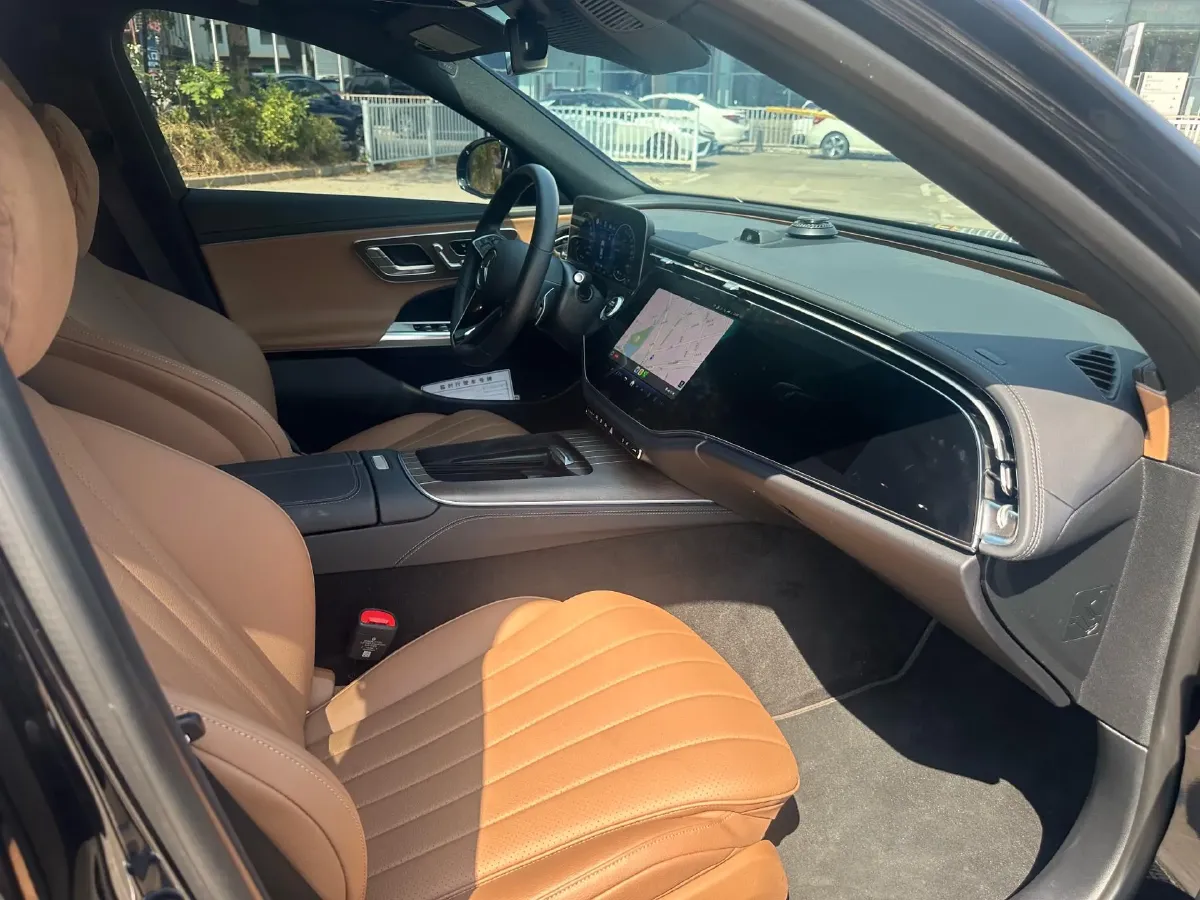 2024 Mercedes-Benz E Class 2.0T 204HP L4 9AT PHEV 25.4KWH,autocango,china used car exporter,china ev exporter,chinese used car exporter,chinese used ev exporter