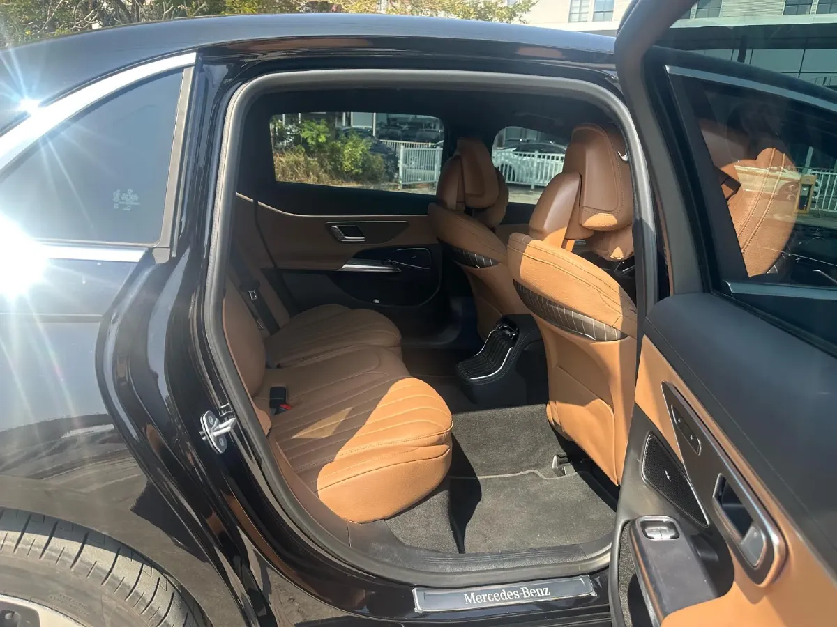 2024 Mercedes-Benz E Class 2.0T 204HP L4 9AT PHEV 25.4KWH,autocango,china used car exporter,china ev exporter,chinese used car exporter,chinese used ev exporter