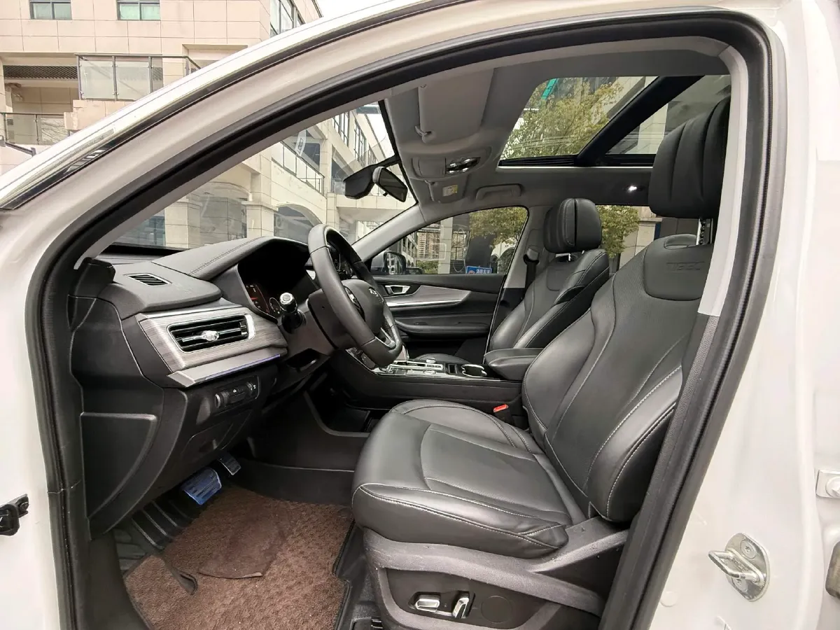 2021 Chery Tiggo 8 2.0T 254HP L4 7DCT,autocango,china used car exporter,china ev exporter,chinese used car exporter,chinese used ev exporter