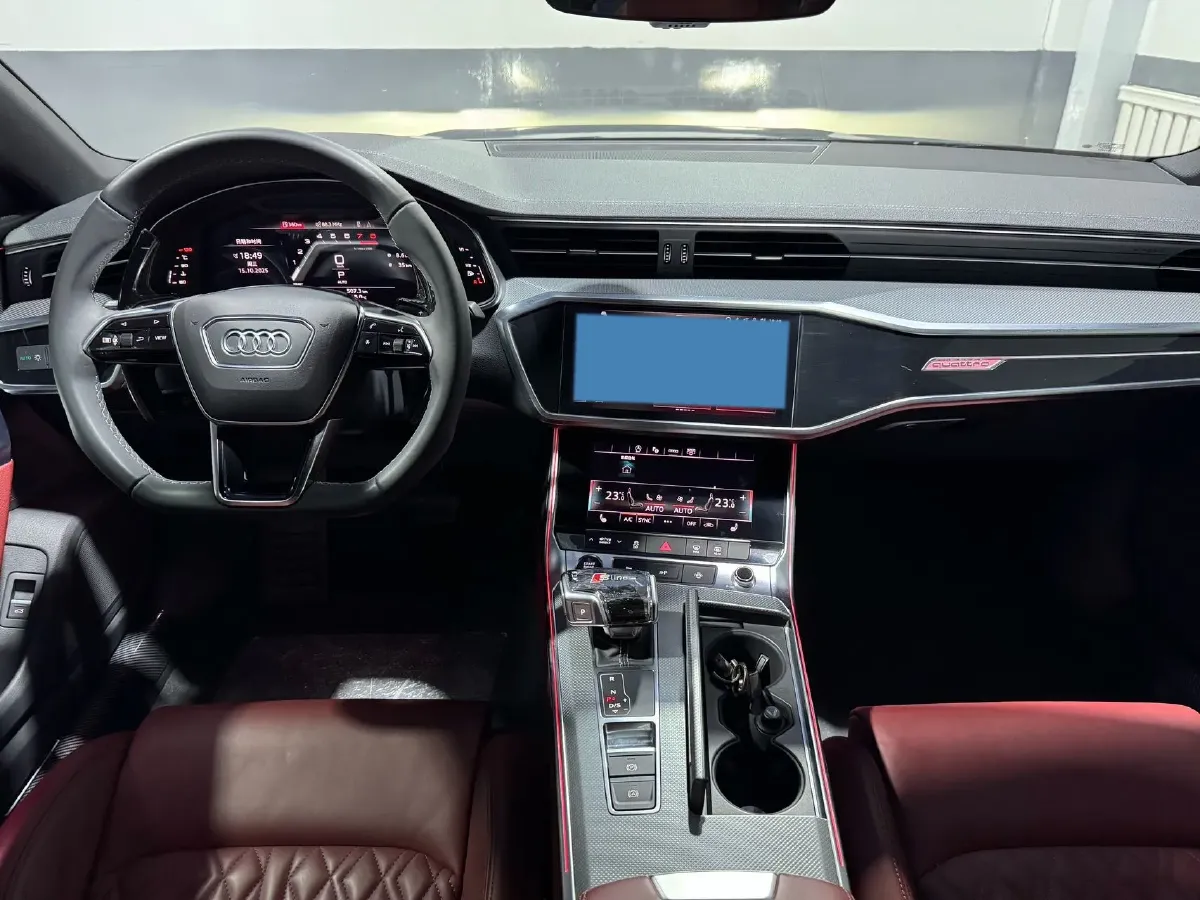 2024 Audi A7L 2.0T 245HP L4 7DCT,autocango,china used car exporter,china ev exporter,chinese used car exporter,chinese used ev exporter