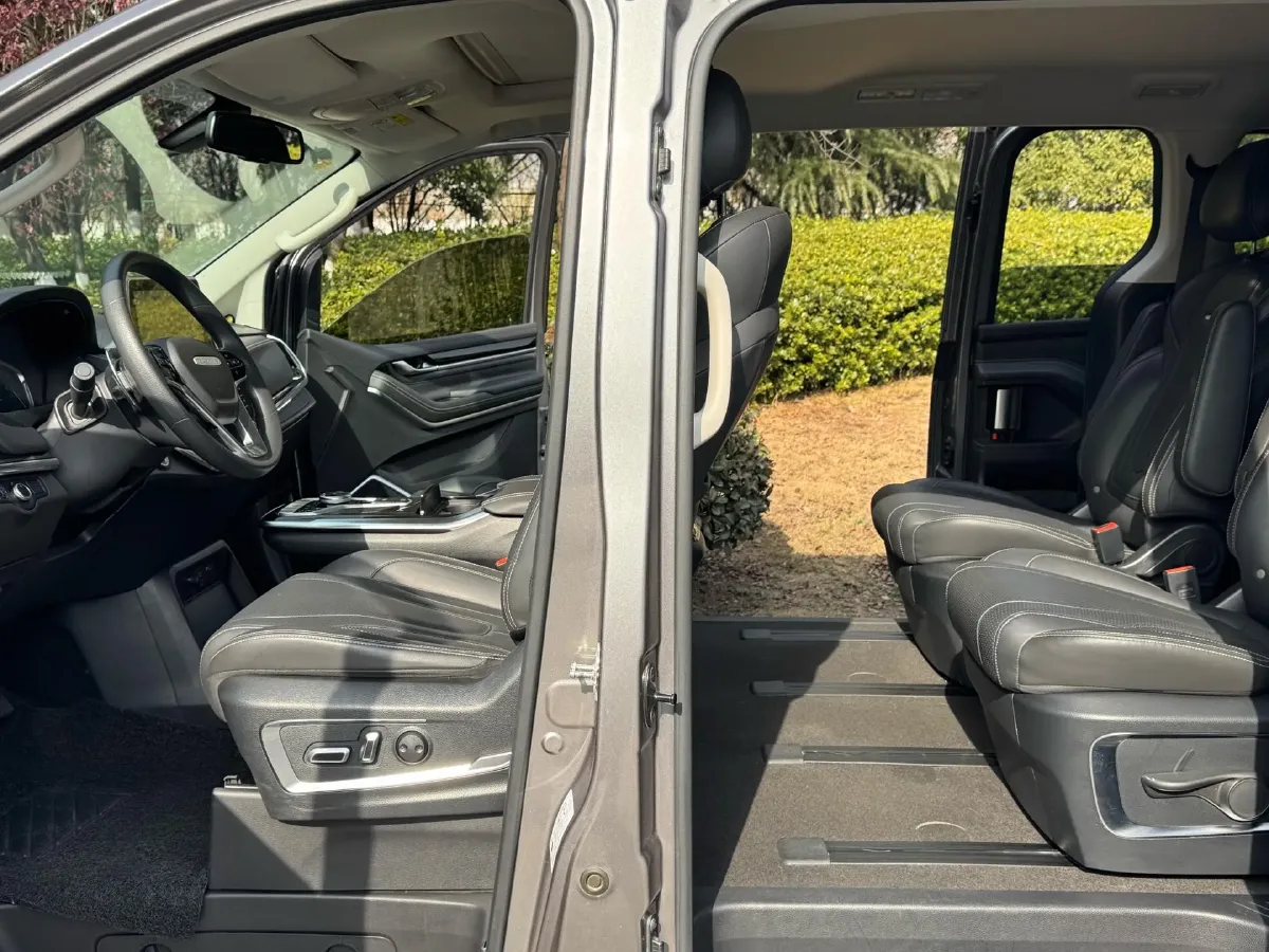 2021 MAXUS G20 2.0T 224HP L4 8AT,autocango,china used car exporter,china ev exporter,chinese used car exporter,chinese used ev exporter