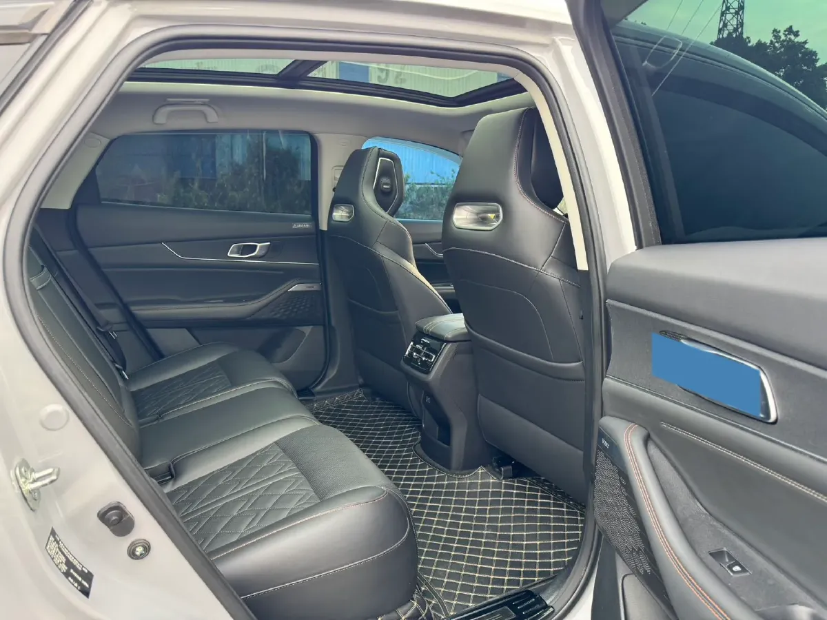 2021 ChangAn UNI-K 2.0T 233HP L4 8AT,autocango,china used car exporter,china ev exporter,chinese used car exporter,chinese used ev exporter