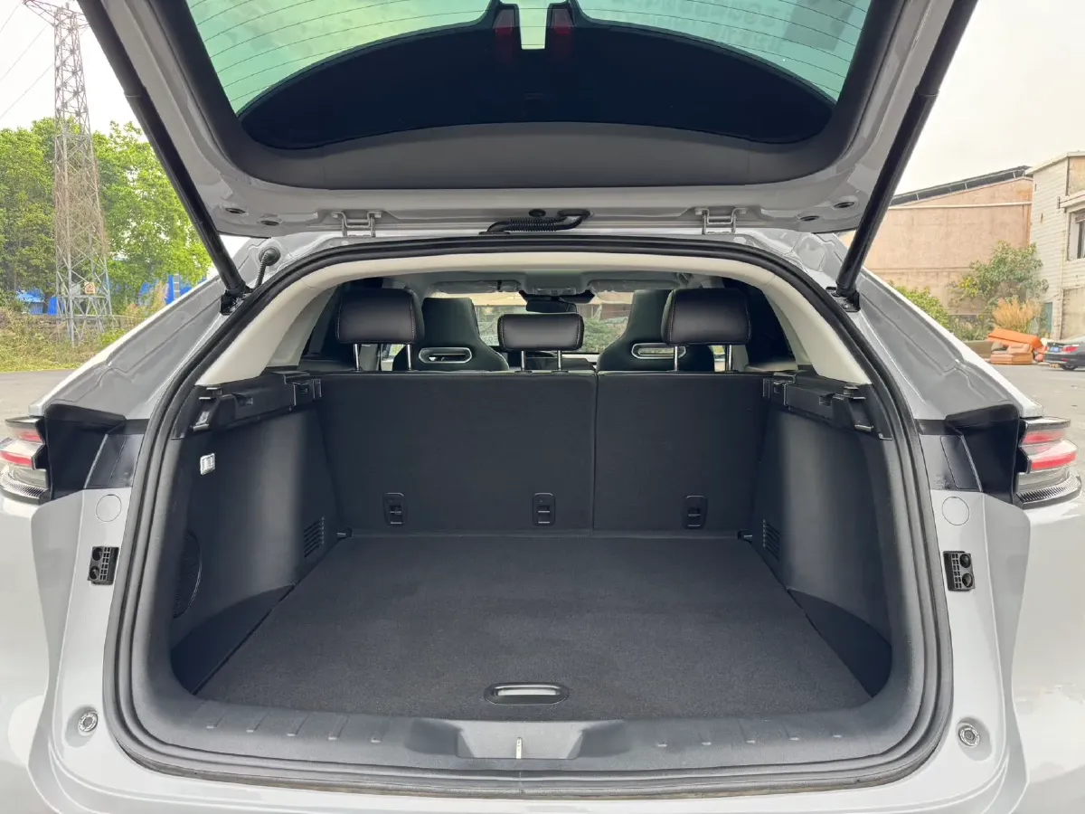 2021 ChangAn UNI-K 2.0T 233HP L4 8AT,autocango,china used car exporter,china ev exporter,chinese used car exporter,chinese used ev exporter