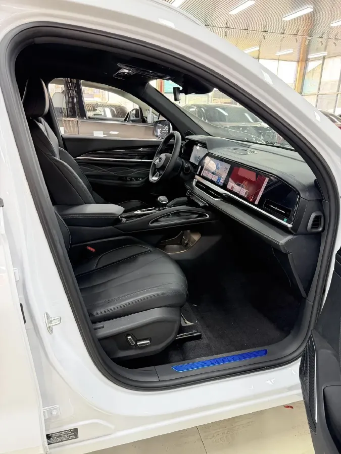 2024 Geely Monjaro 2.0T 218HP L4 7DCT,autocango,china used car exporter,china ev exporter,chinese used car exporter,chinese used ev exporter