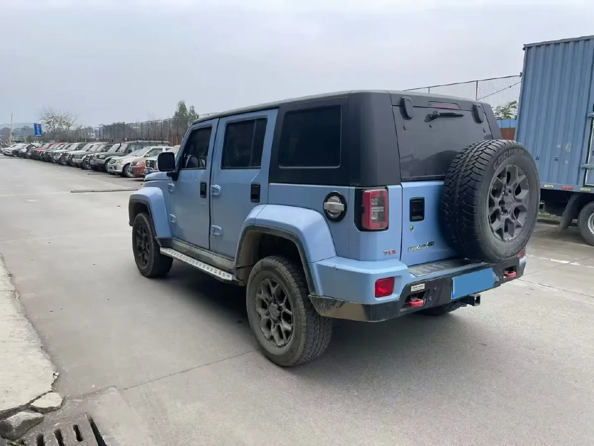 2021 Beijing BJ40 2.0T 163HP L4 8AT,autocango,china used car exporter,china ev exporter,chinese used car exporter,chinese used ev exporter
