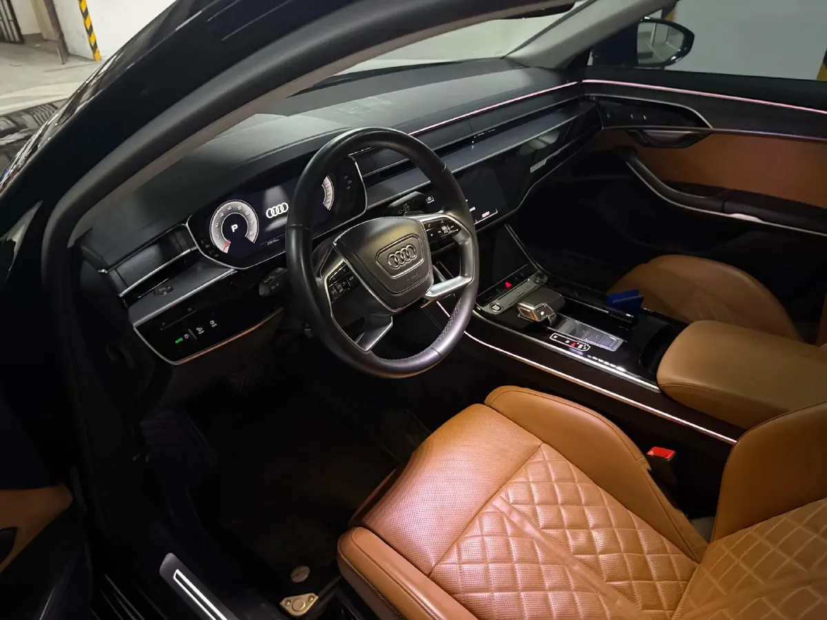 2024 Audi A8 3.0T 286HP V6 8AT,autocango,china used car exporter,china ev exporter,chinese used car exporter,chinese used ev exporter