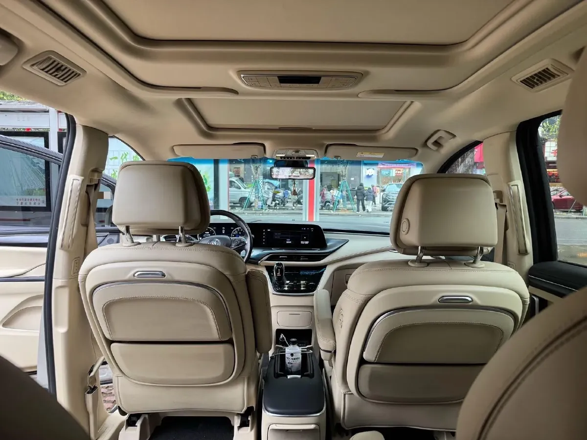 2022 Buick GL8 2.0T 237HP L4 9AT,autocango,china used car exporter,china ev exporter,chinese used car exporter,chinese used ev exporter