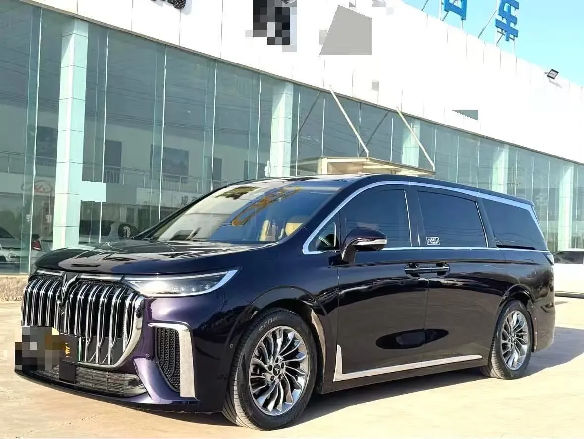 2024 Voyah Dream 1.5T 150HP L4 PHEV 43KWH,autocango,china used car exporter,china ev exporter,chinese used car exporter,chinese used ev exporter
