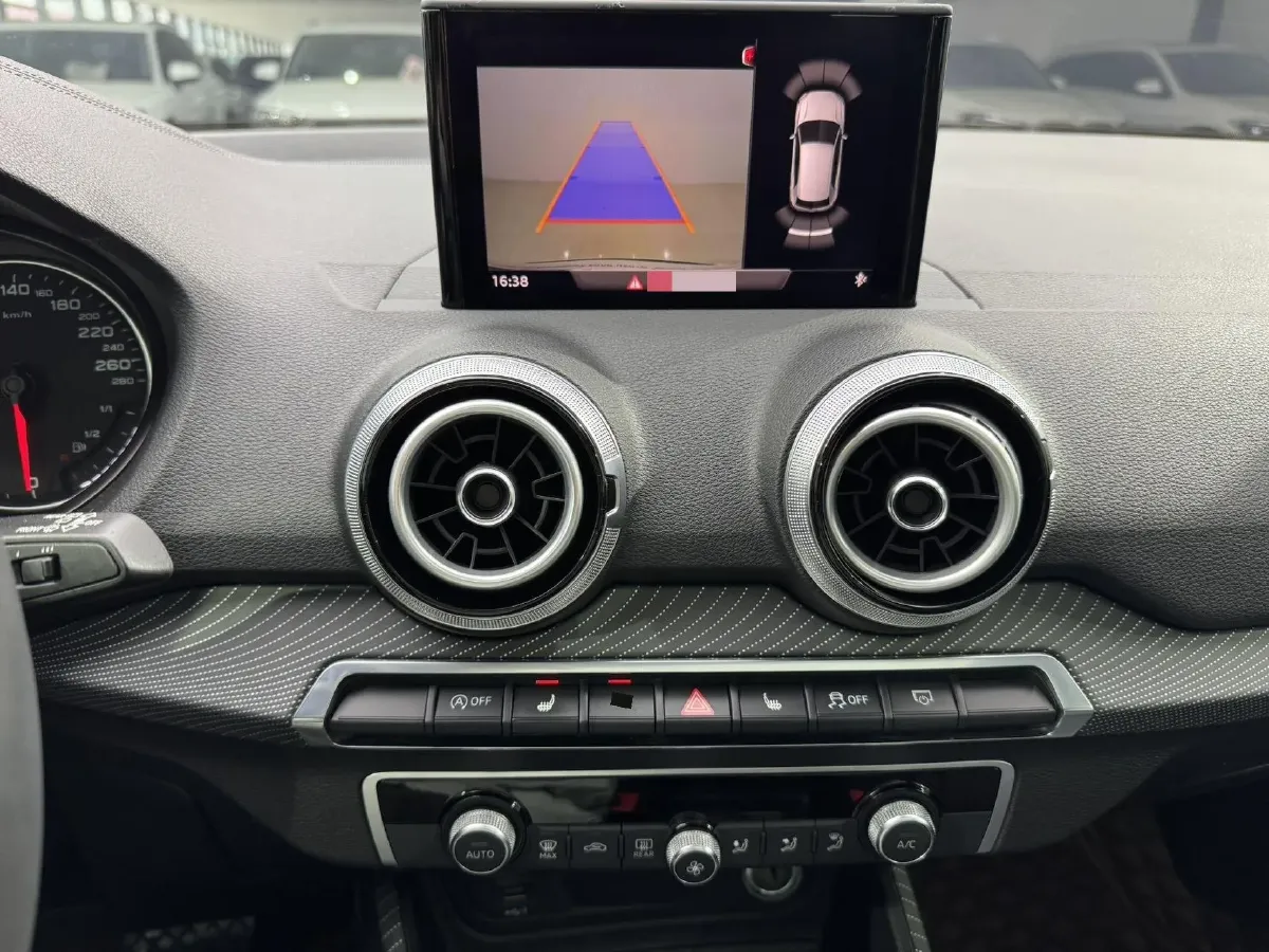 2022 Audi Q2L 1.4T 150HP L4 7DCT,autocango,china used car exporter,china ev exporter,chinese used car exporter,chinese used ev exporter