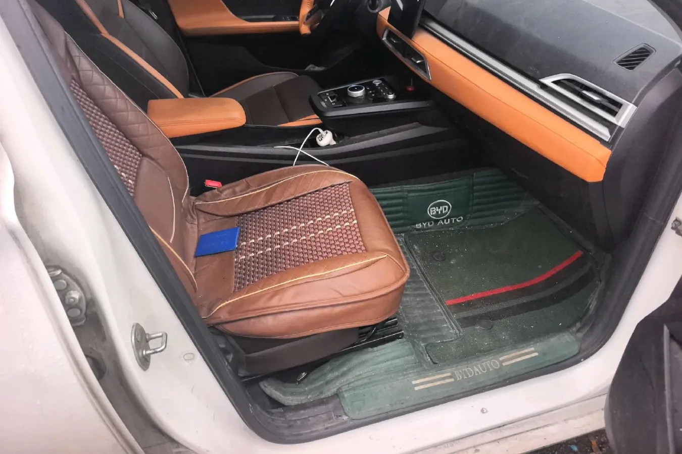 2021 Geely Azkarra 1.8T 184HP L4 7DCT,autocango,china used car exporter,china ev exporter,chinese used car exporter,chinese used ev exporter